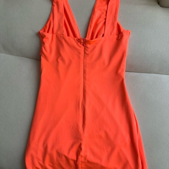SUPERDOWN Clare cut out dress in neon orange. Size xs. Mini dress. - Picture 2 of 3